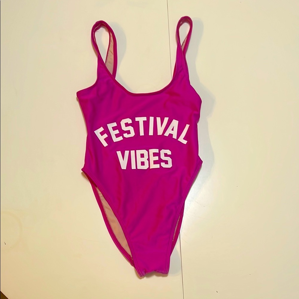 PRIVATE PARTY “FESTIVAL VIBES” SWIMSUIT 
NWOT